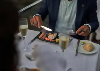 Melbourne Spirit of Melbourne Cena Crucero de 4 platos + Bebidas, Melbourne, Australia, Melbourne Tickets.